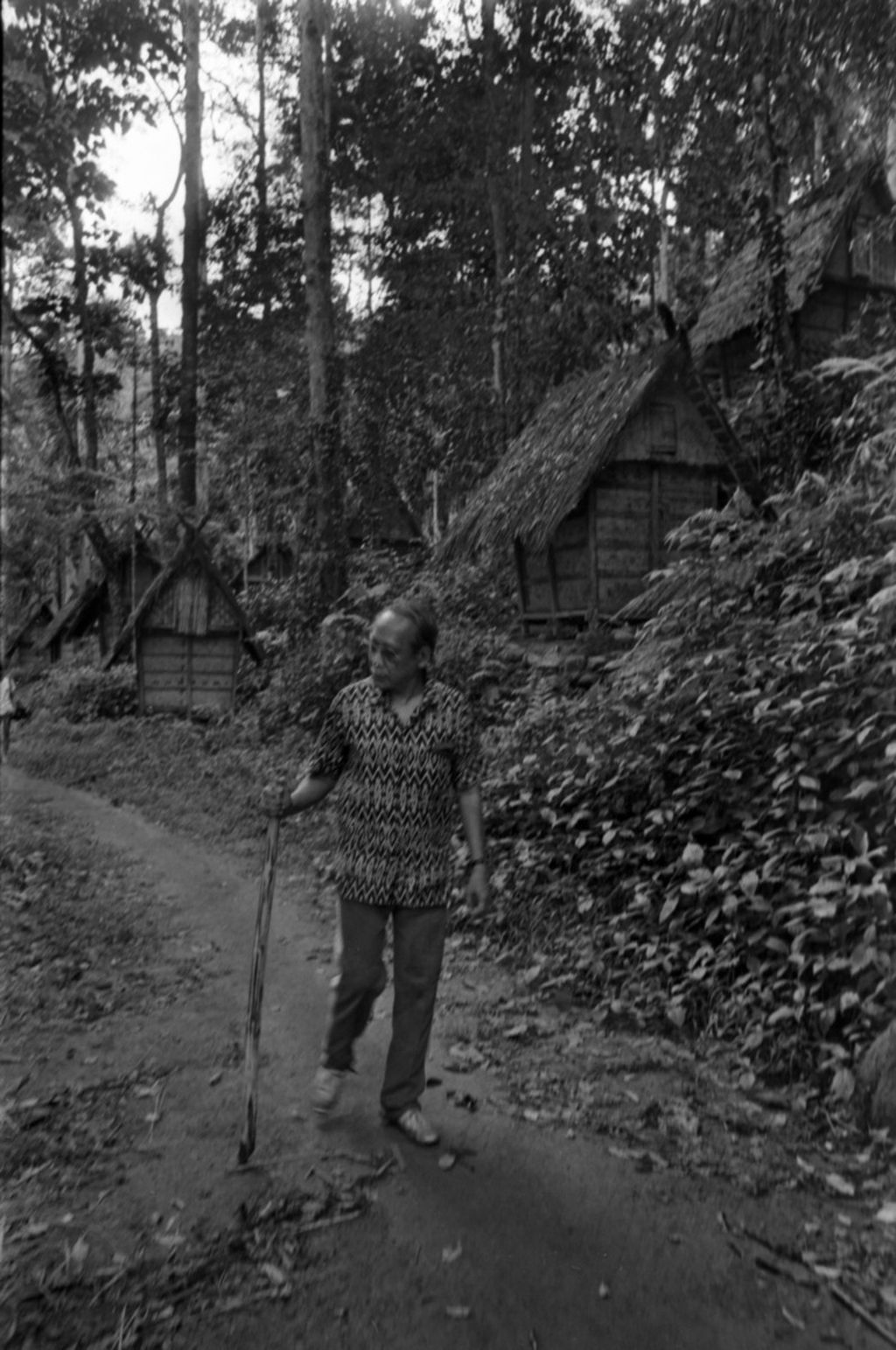 Prof Dr Koentjaraningrat saat berkunjung ke Baduy, Banten, 29 November 1988.