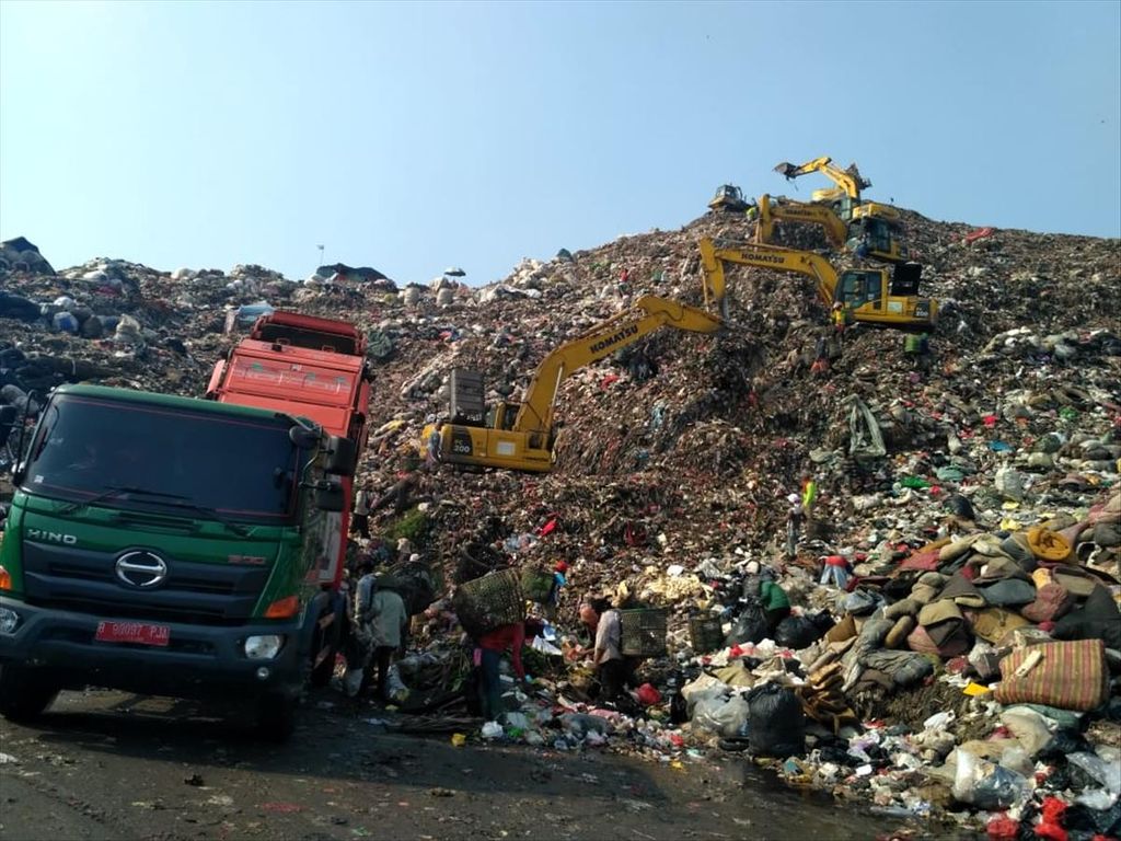 Produksi sampah di Jakarta selama Ramadhan 2019 meningkat dibandingkan pada 2018. Sisa makanan mendominasi sampah yang masuk ke TPA Bantargebang, Bekasi.