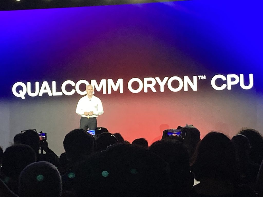 Qualcomm mengenalkan prosesor terbarunya yang bernama Oryon dalam acara Snapdragon Summit 2022 di Maui, Hawaii, AS, Rabu (16/11/2022). CPU ini akan memperkuat upaya Qualcomm untuk merambah pasar PC dan laptop.