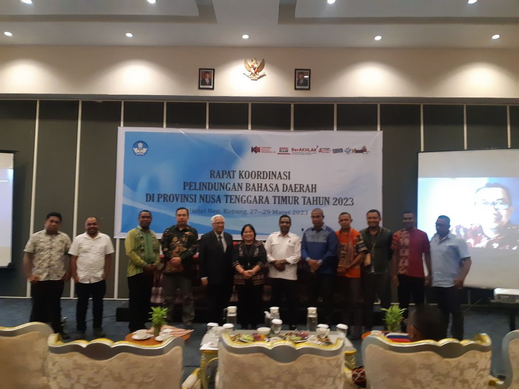 Pembukaan rapat koordinasi antar-instansi yang membicarakan tentang pelindungan bahasa daerah di NTT. Acara yang digelar Kantor Bahasa NTT itu berlangsung di Kota Kupang, Senin (27/3/2023).