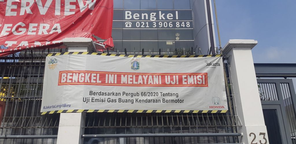 Bengkel Honda Cakra Pangukir di Jalan Salemba Raya, Jakarta Pusat, menjadi salah satu bengkel yang mendukung program uji emisi dari Pemerintah Provinsi DKI Jakarta.