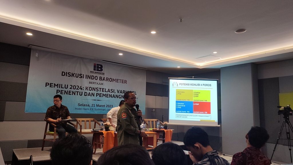Direktur Eksekutif Indo Barometer M Qodari dalam diskusi bertajuk "Pemilu 2024: Konstelasi, Variabel Penentu dan Pemenangnya", Selasa (21/3/2023), di Jakarta. 