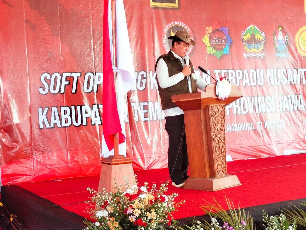 Kepala BNPT Boy Rafli Amar memberikan sambutan dalam peresemian Kawasan Terpadu Nusantara (KTN) di Sidempul, Kecamatan Bansari, Kabupaten Temanggung, Jawa Tengah, Rabu (27/7/2022).