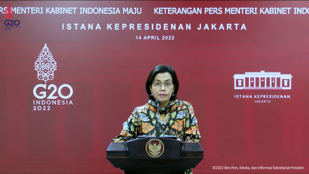 Menteri Keuangan Sri Mulyani Indrawati saat menyampaikan keterangan pers seusai Rapat Terbatas Rancangan Kerja Pemerintah dan Pagu Indikatif Tahun 2023 di Kantor Presiden, Jakarta, Kamis (14/4/2022).