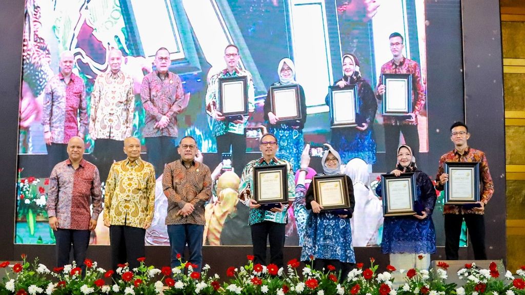 Empat ilmuwan mendapat penghargaan Habibie Prize 2022 di Gedung BJ Habibie, Badan Riset dan Inovasi Nasional, Jakarta, Kamis (10/11/2022).