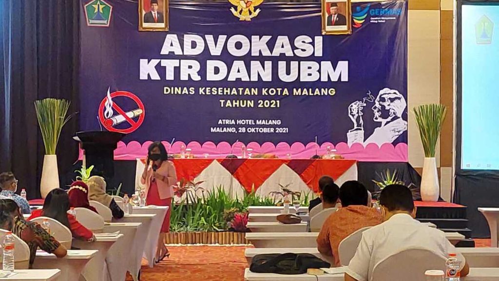 Ilustrasi. Pembahasan kawasan tanpa rokok (KTR) di Kota Malang, Jawa Timur. 