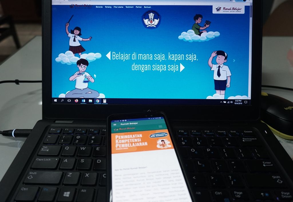Modul pemelajaran digital Rumah Belajar bisa diakses melalui laman belajar.kemdikbud.go.id dan Play Store. Pemelajaran digital di sekolah terus didorong untuk menyongsong Industri 4.0.